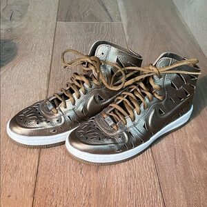 Nike WMNS AIR FORCE 1 ULTRA MID JOLI ULTRA ICON Size 7